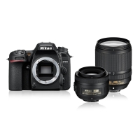 Nikon D7500 + AF-S 18-140 VR + 35mm f/1,8 DX